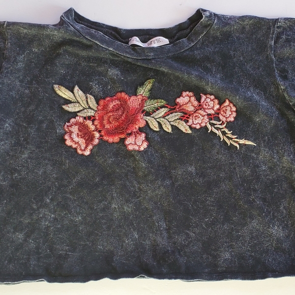 DEJ-WB5CM1713TE CREAM ROSE EMBROIDERED TOP main image 1